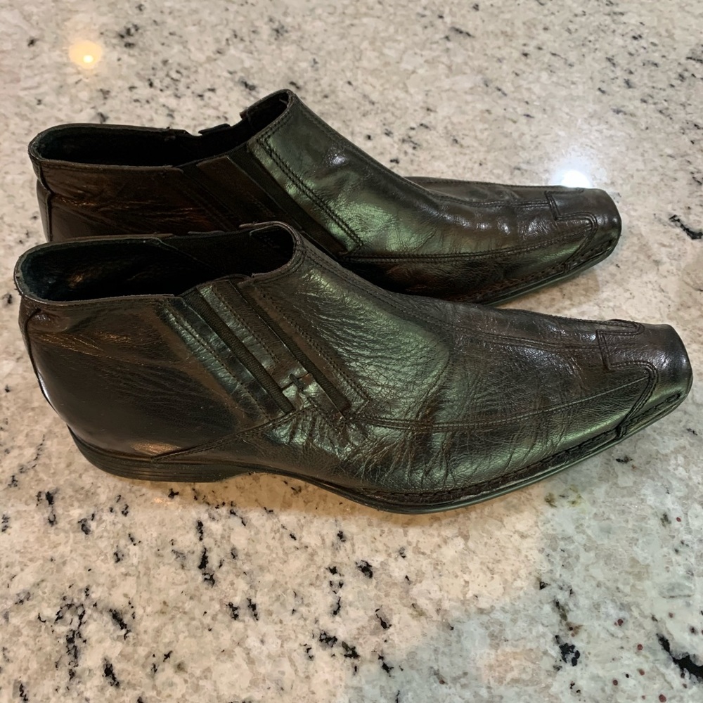 Leather loafers with a rubber sole. Size 42